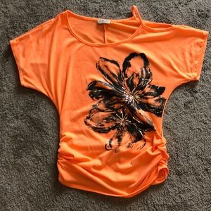 Free Kisses One Side Cold shoulder